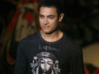 News video: Aamir Khan learning Bhojpuri for Peekay!