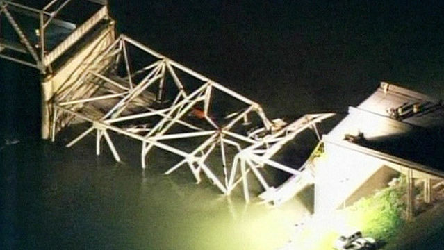 News video: Bridge Collapses After Truck Hits Overhead Span