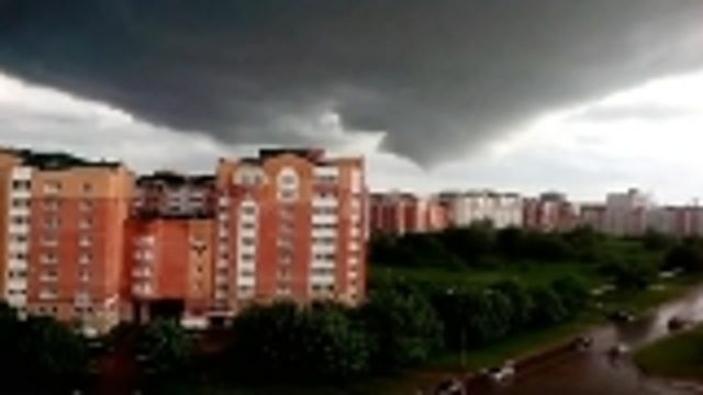News video: Suspected tornado rips through central Russian town